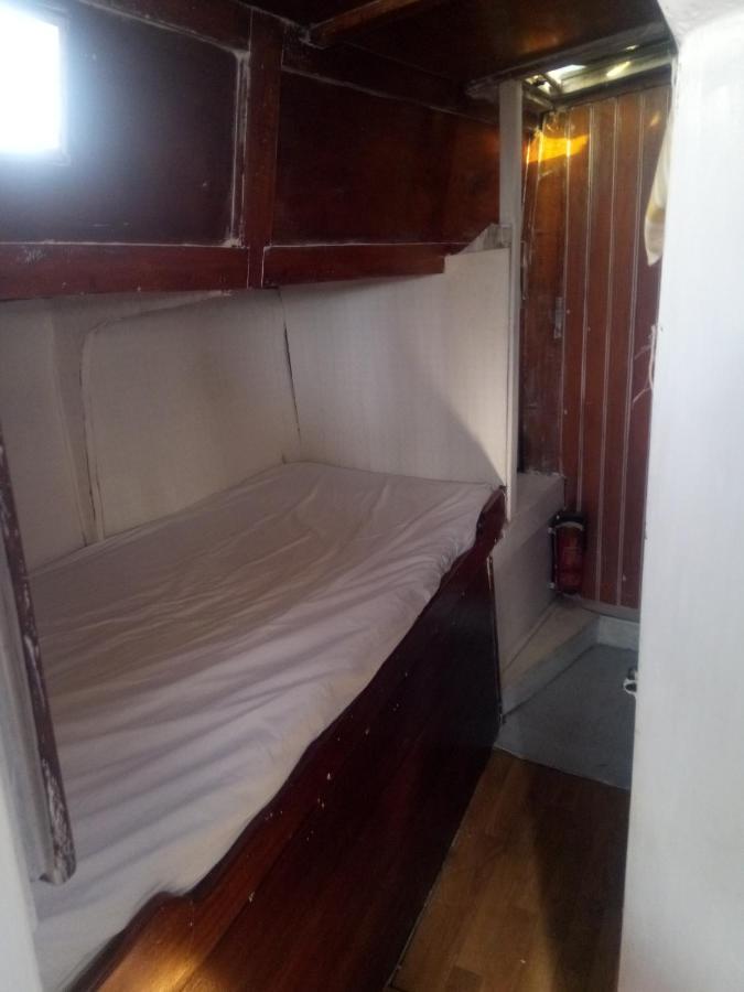Bateau En Ville Saint-Tropez Dış mekan fotoğraf